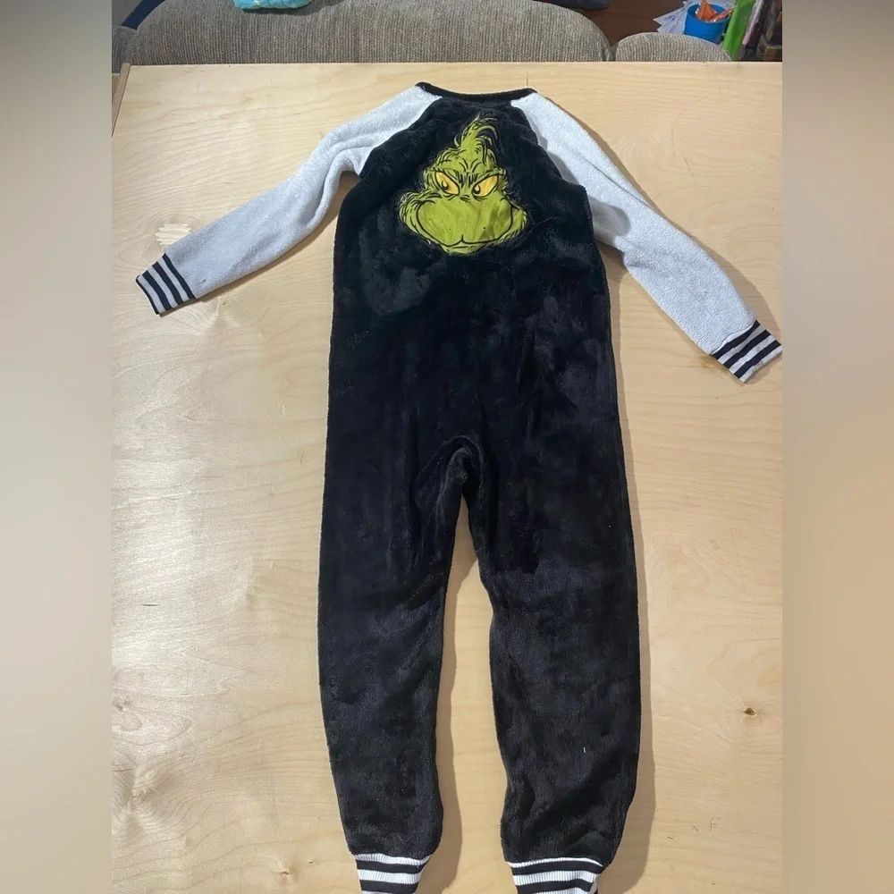 Justice cozy black